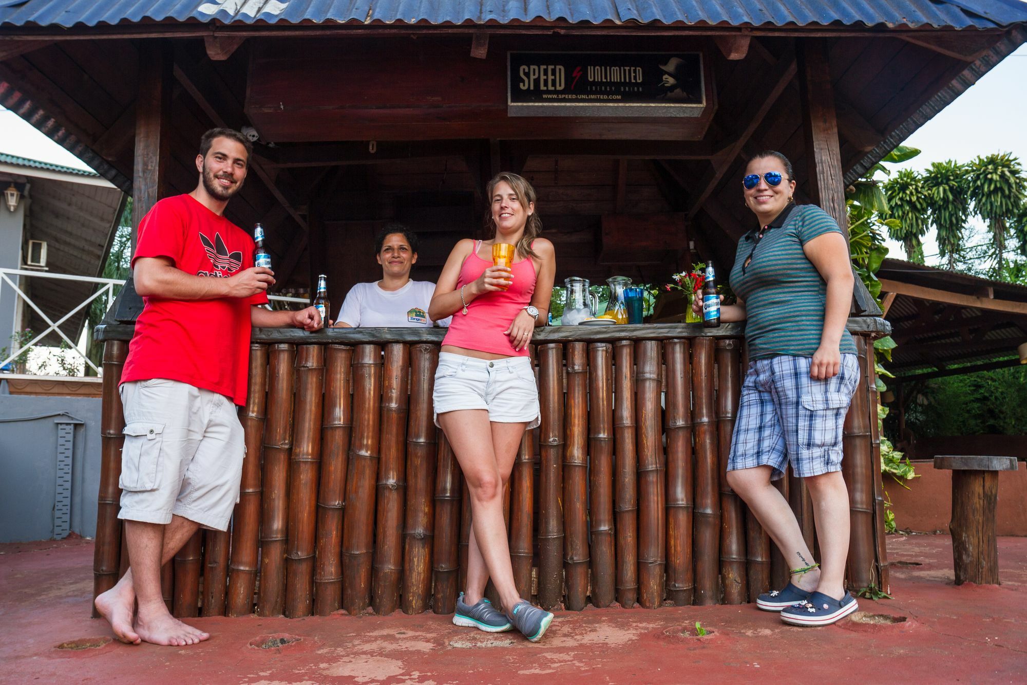 Tangoinn Club Iguazu Party Luxury Hostel Puerto Iguazu Exterior photo
